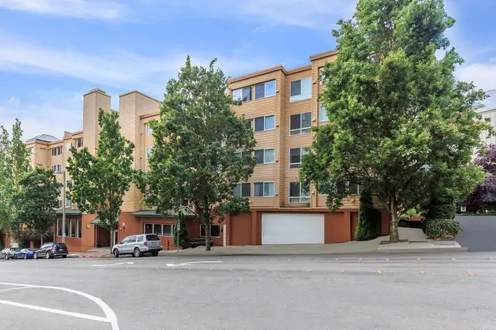Second Street Apartments
